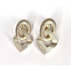 M J Ent signed 1980s Vintage goldtone chunky clip on earrings